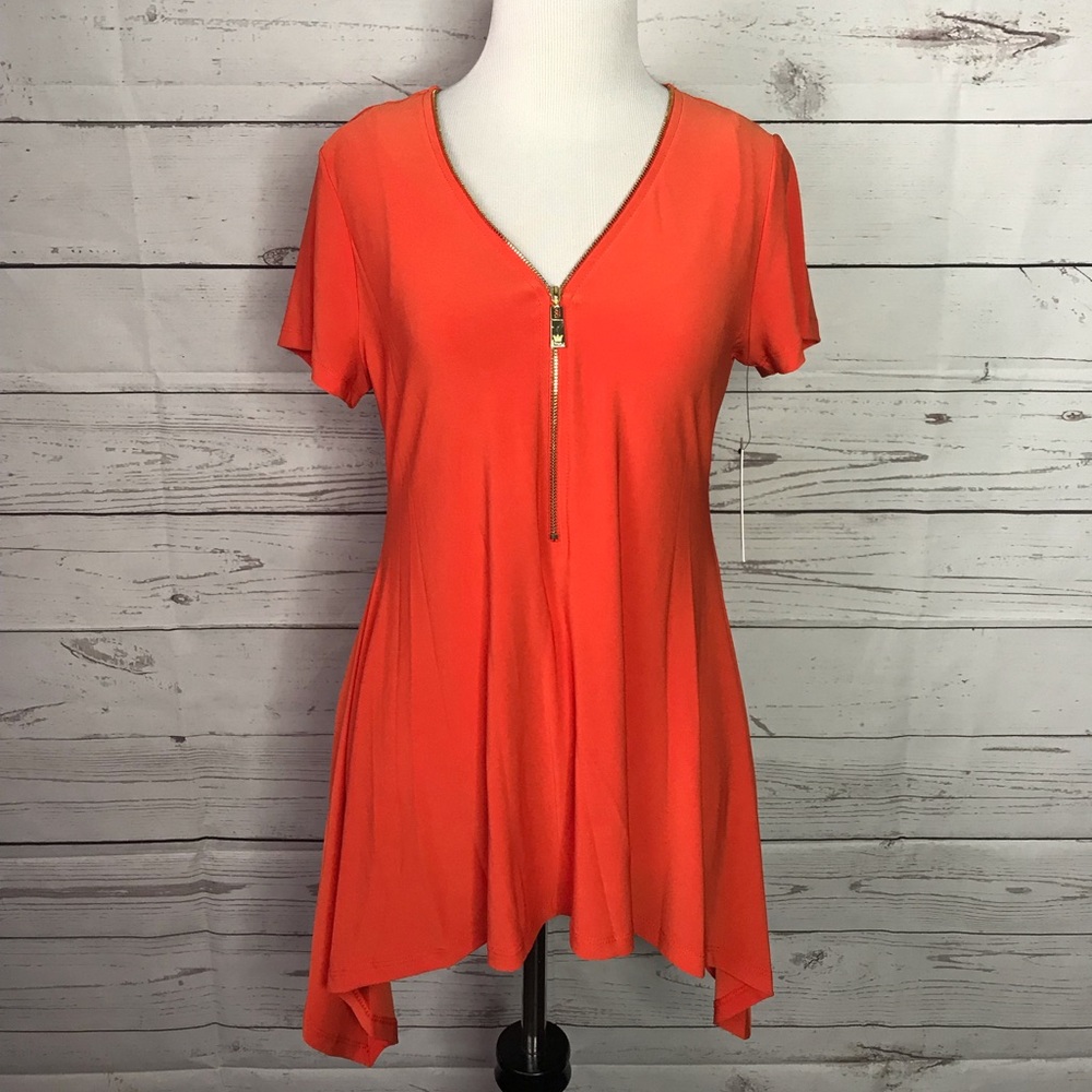 Brand New Chaus top